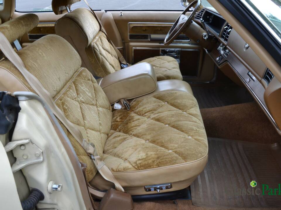 Image 29/50 de Buick Electra 225 Hardtop (1976)