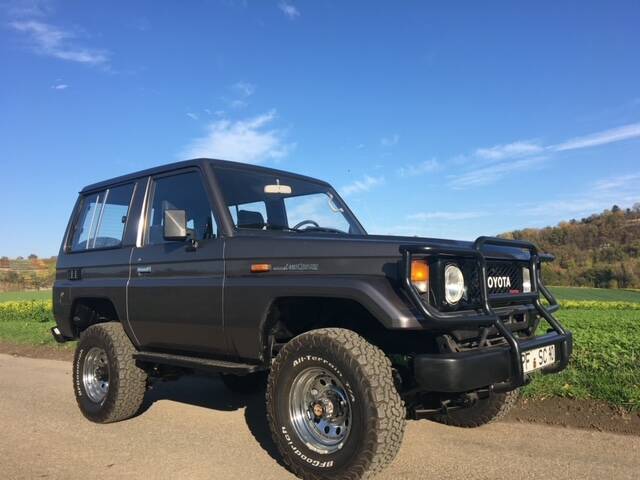 Image 3/27 of Toyota Land Cruiser BJ71 (1990)