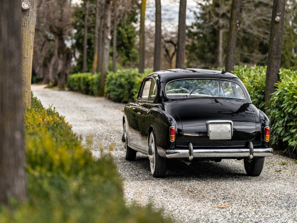 Image 2/51 of Lancia Aurelia B52 Bertone (1951)