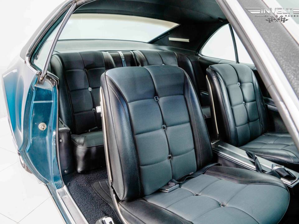 Image 12/16 of Oldsmobile Toronado (1967)