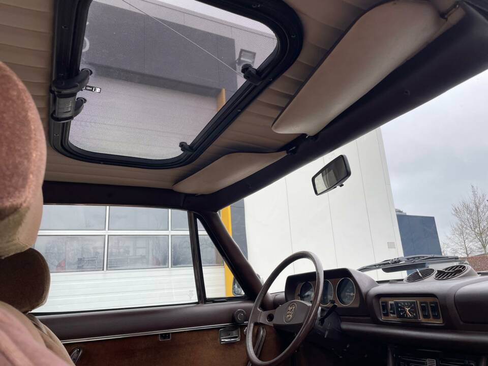 Imagen 7/15 de Peugeot 504 V6 Coupe (1980)