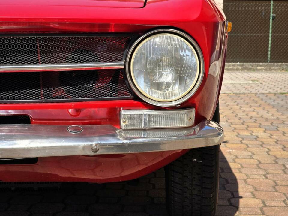 Image 20/45 of Alfa Romeo Giulia GT 1300 Junior (1973)