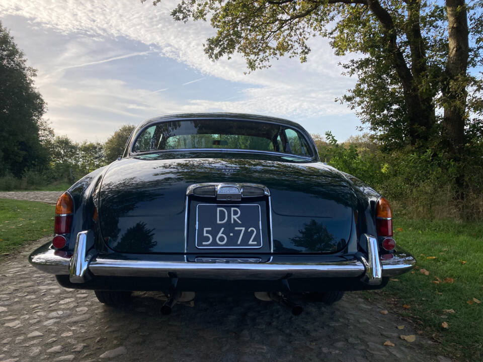 Image 23/52 de Jaguar 420 G (1967)