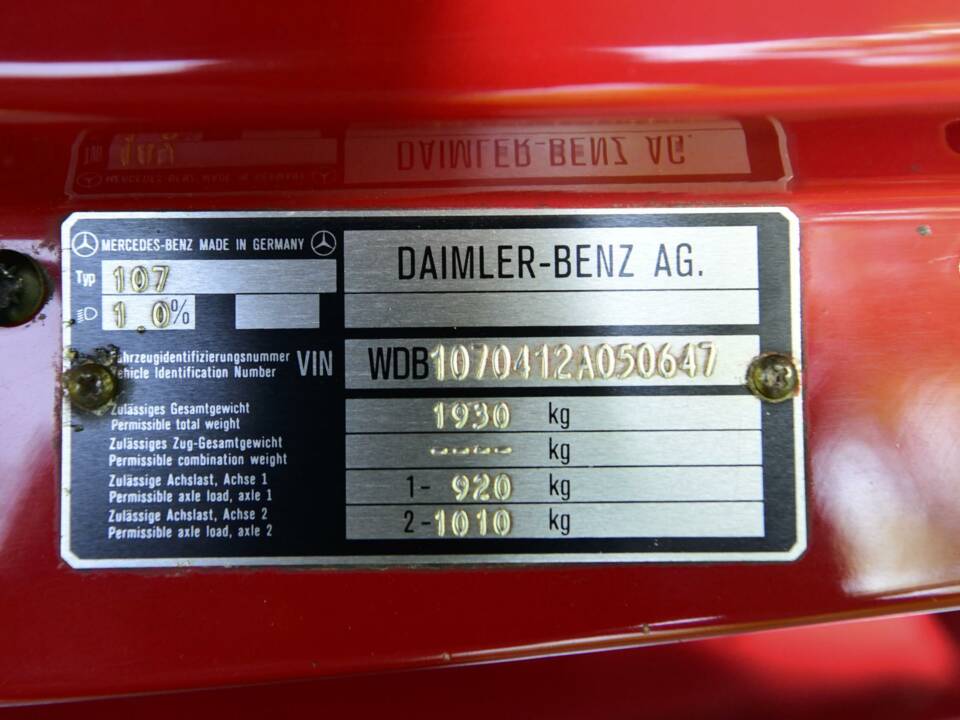 Image 21/50 of Mercedes-Benz 300 SL (1988)