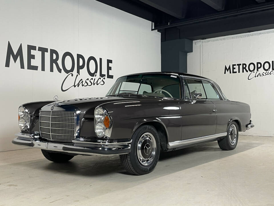 Image 1/28 de Mercedes-Benz 280 SE 3,5 (1970)