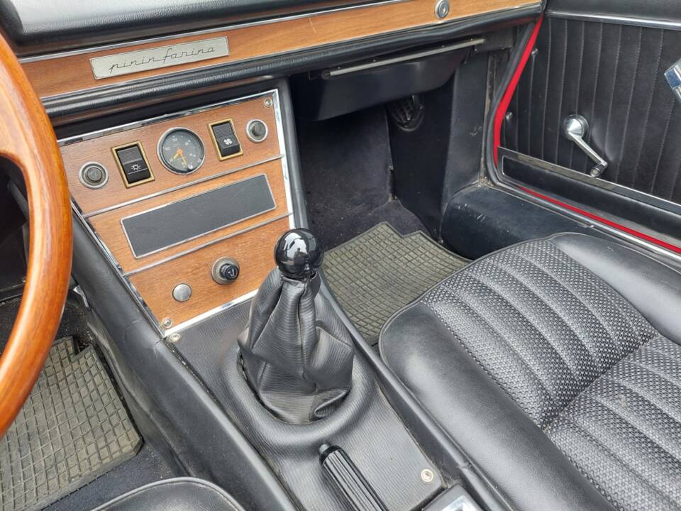 Image 22/37 of FIAT Dino Spider (1967)