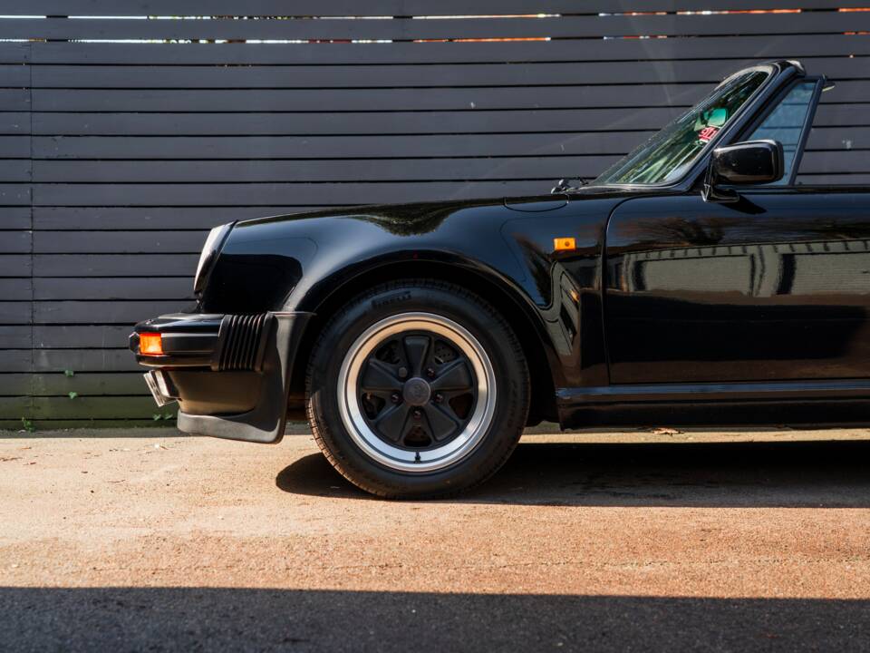 Afbeelding 8/62 van Porsche 911 Carrera 3.2 "#250.000 911" (1987)