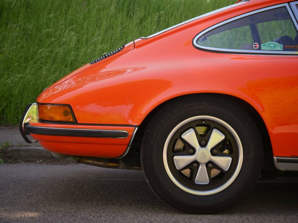 Image 15/50 de Porsche 911 2.4 S (1900)