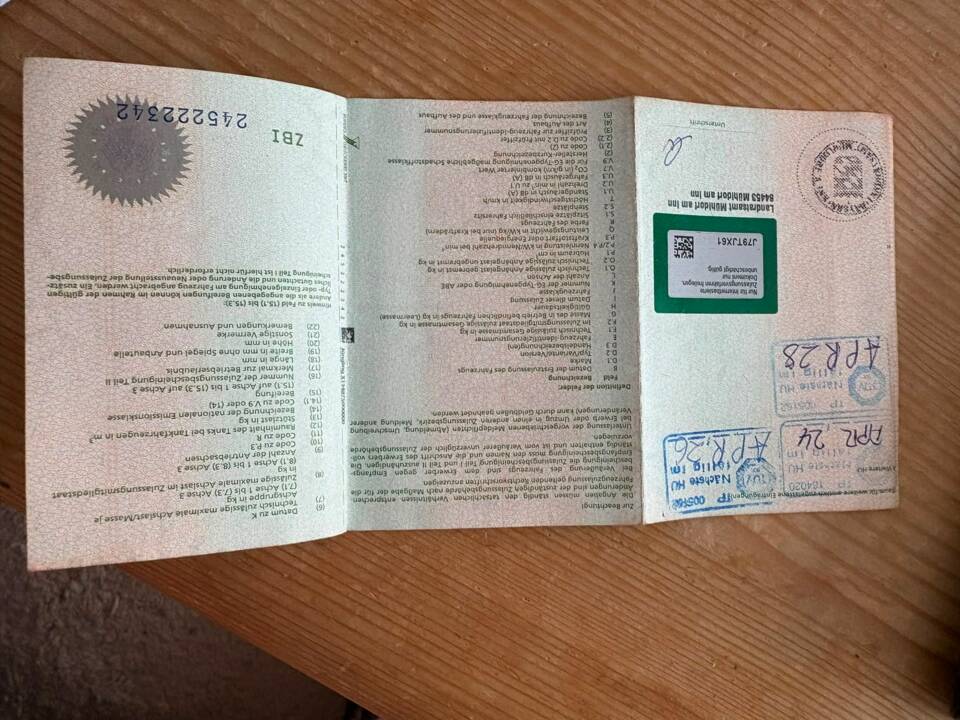 Immagine 7/13 di Mercedes-Benz 300 SE (1990)
