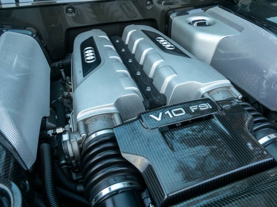 Image 14/50 de Audi R8 V10 (2011)