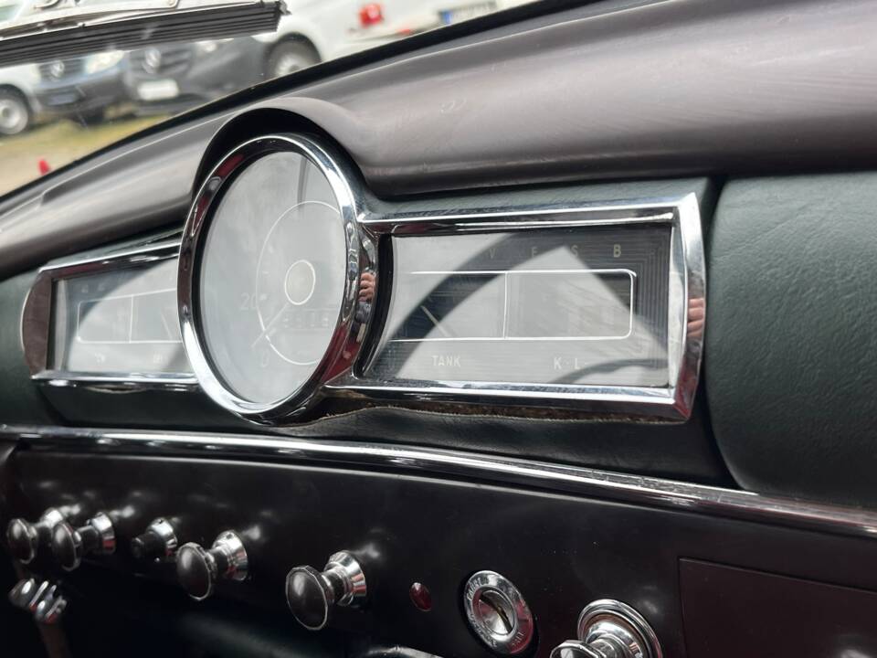 Imagen 27/52 de Mercedes-Benz 180 (1954)