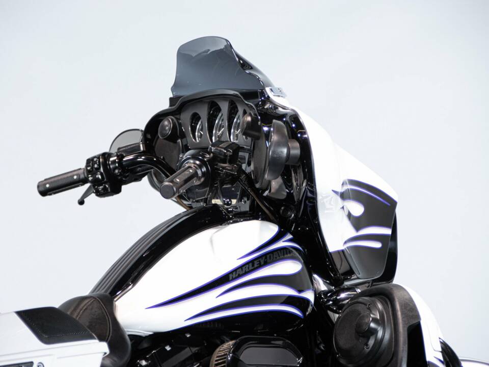 Bild 29/50 von Harley-Davidson DUMMY (2015)