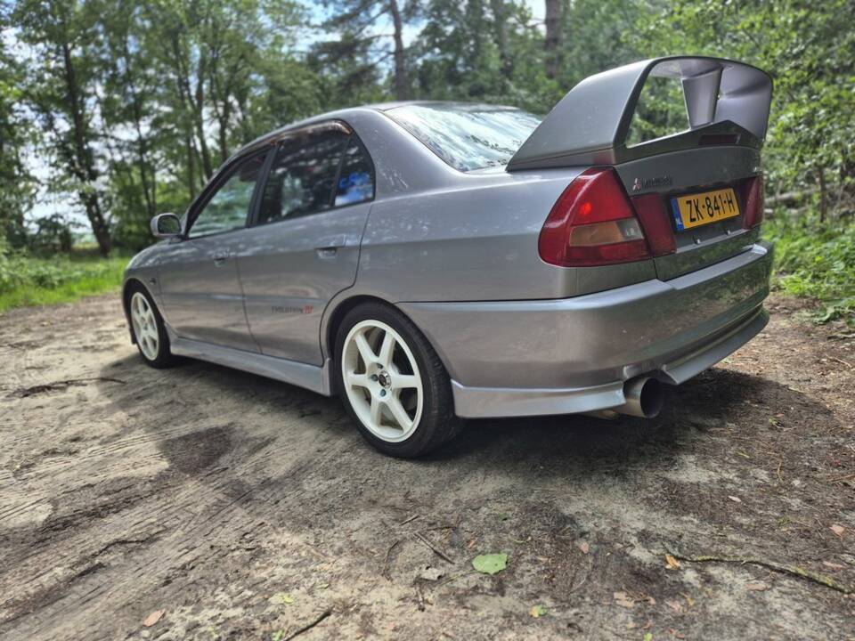 Image 8/8 of Mitsubishi Lancer Evolution IV (1996)