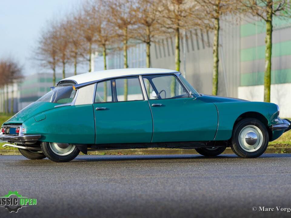 Image 31/41 of Citroën ID 19 (1964)