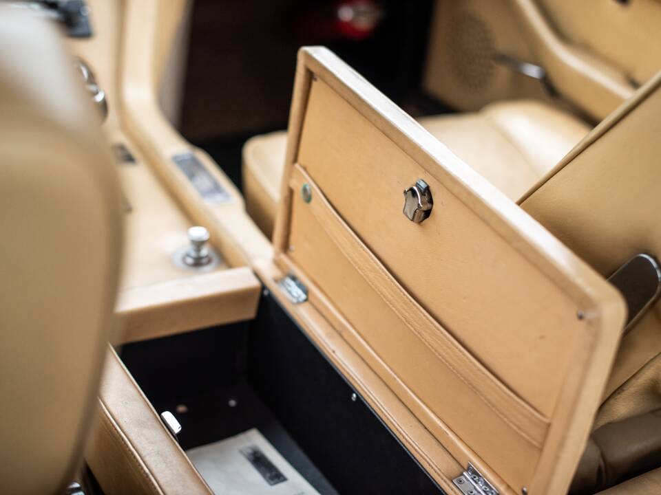Imagen 8/11 de Jensen Interceptor MK III (1976)