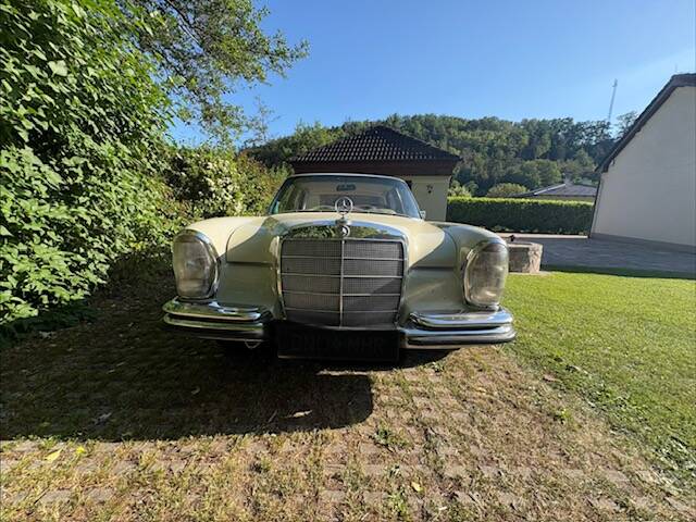 Image 4/52 of Mercedes-Benz 250 SE (1966)