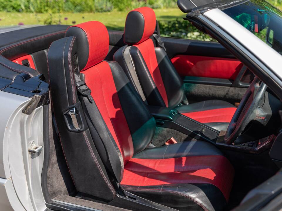Image 31/50 of Mercedes-Benz SL 320 &quot;Mille Miglia&quot; (1995)