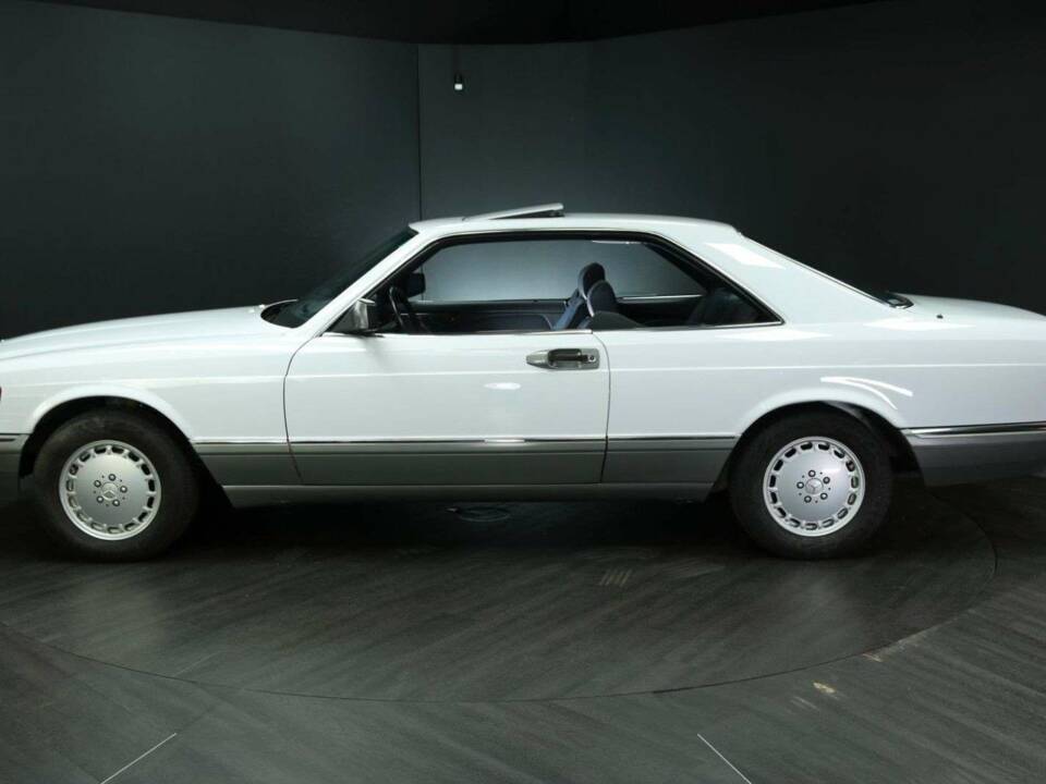 Bild 3/50 von Mercedes-Benz 560 SEC (1988)