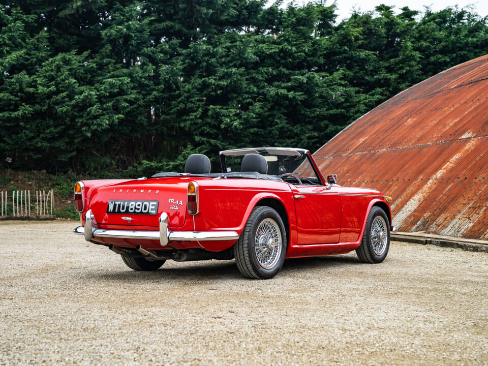 Image 8/45 de Triumph TR 4A IRS (1967)