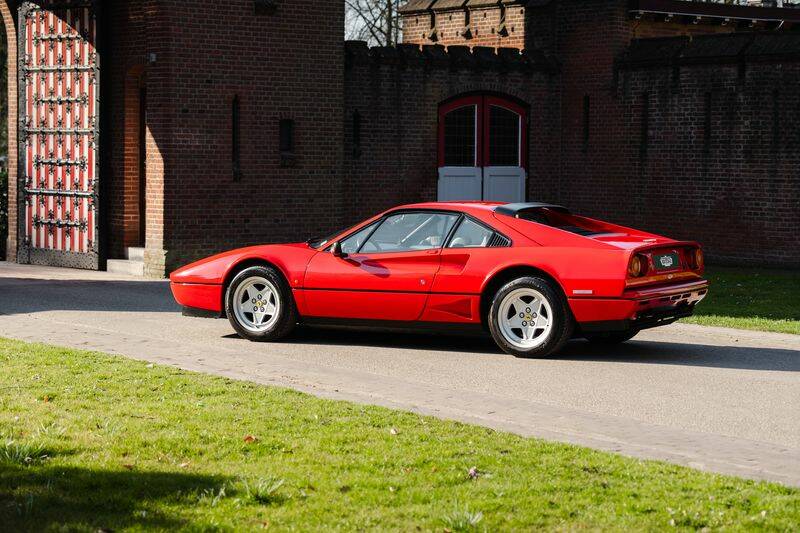 Image 11/33 of Ferrari 208 GTB Turbo (1987)