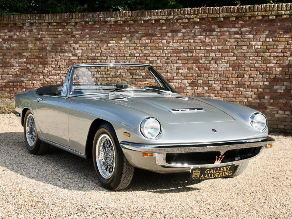 Image 41/50 of Maserati Mistral 3700 Spyder (1965)