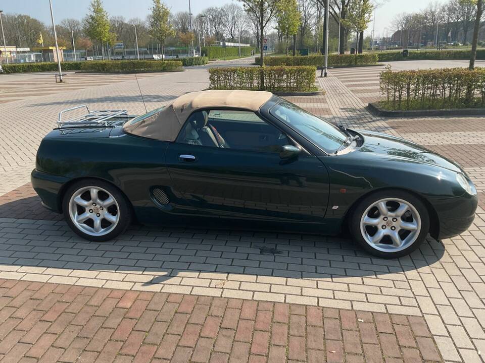 Image 4/8 de MG F 1.8i (1998)