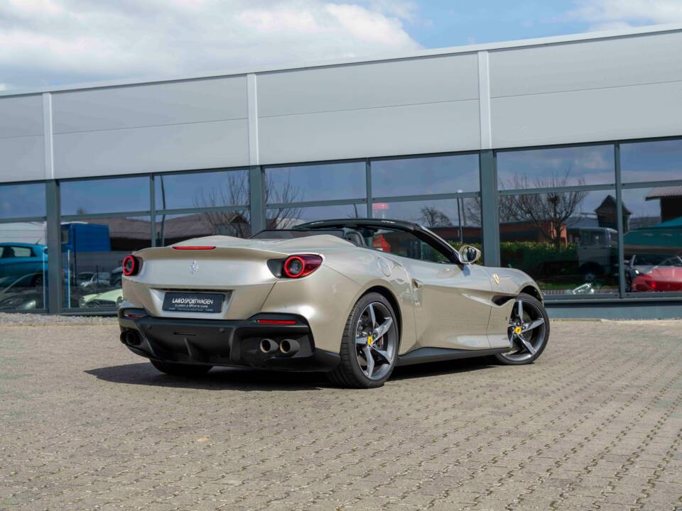 Image 3/44 of Ferrari Portofino M (2022)