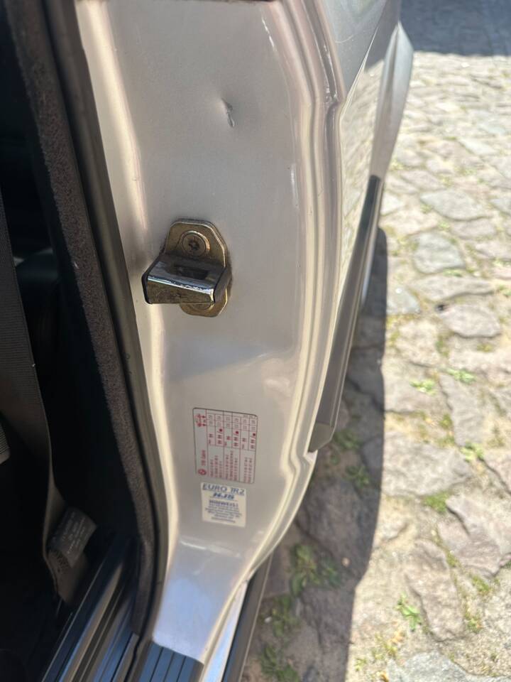 Image 16/29 of BMW 318i (1991)