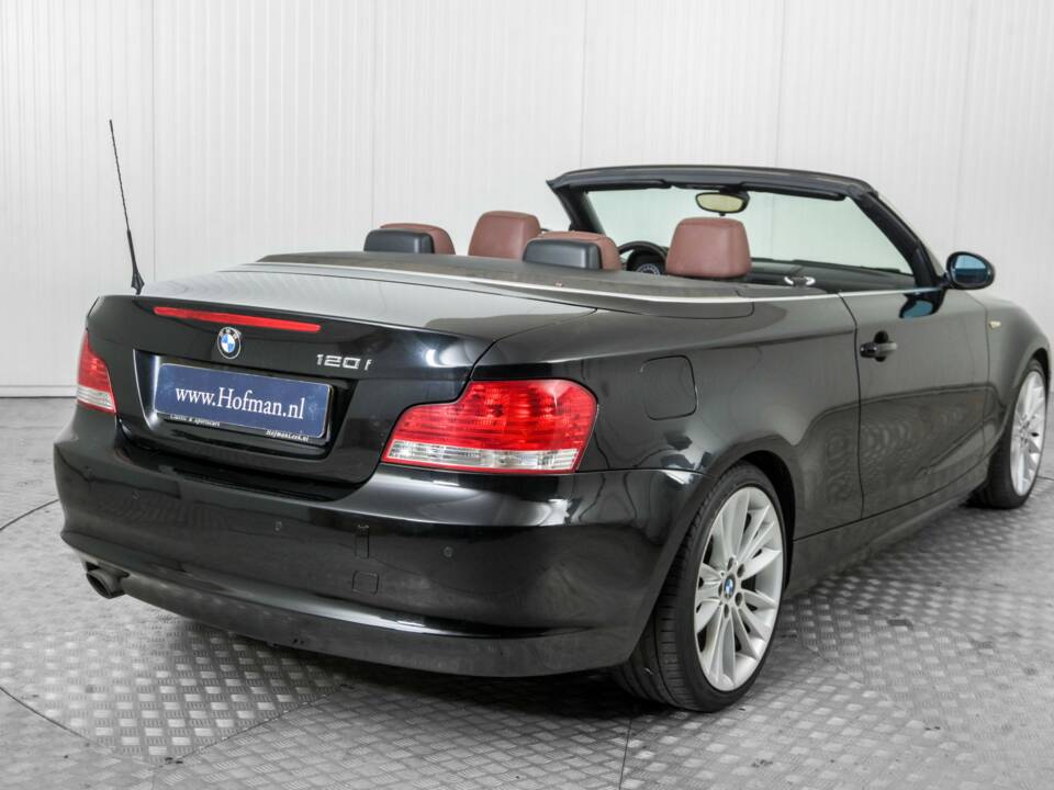 Image 26/50 de BMW 120i (2008)