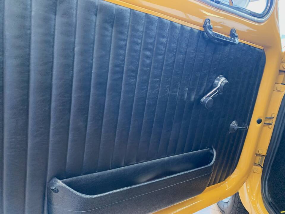 Image 14/21 of FIAT 500 L (1971)