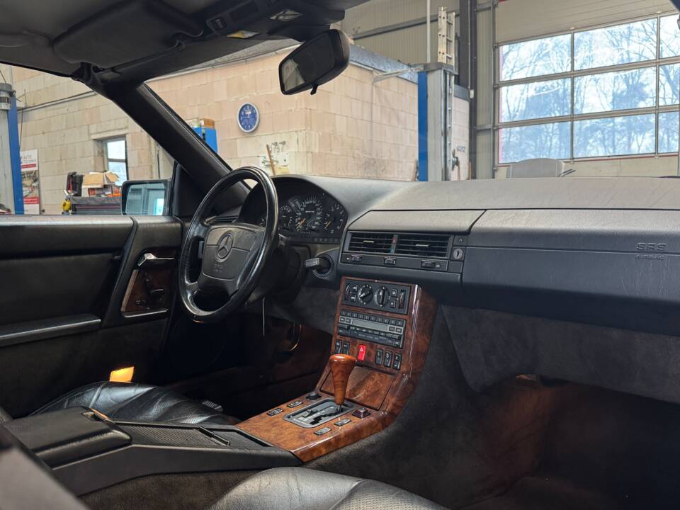 Imagen 24/46 de Mercedes-Benz 500 SL 6.0 AMG (1992)