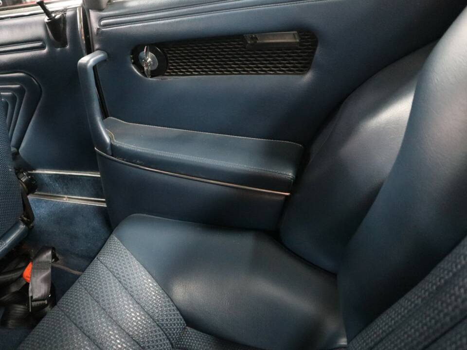 Image 17/37 of FIAT Dino Coupe (1967)