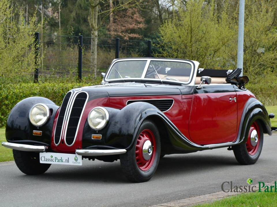 Bild 1/50 von BMW 327 (1949)