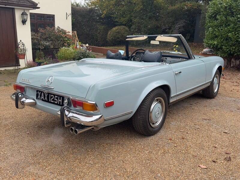 Image 2/5 de Mercedes-Benz 280 SL (1970)