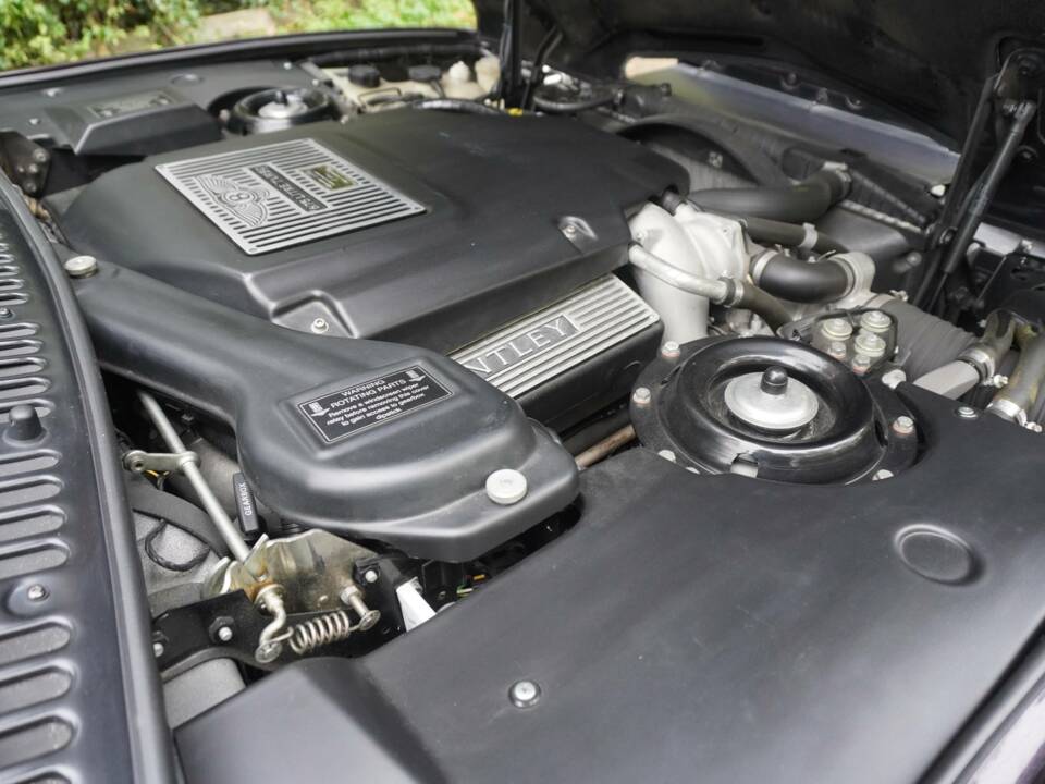 Bild 15/18 von Bentley Continental R Mulliner (2000)