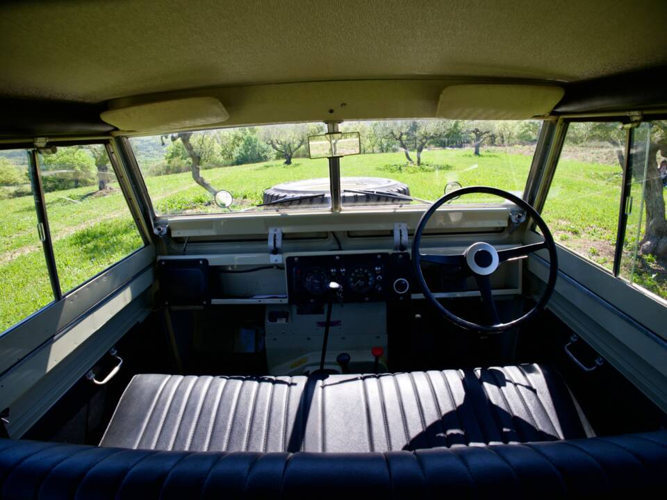 Image 10/14 of Land Rover 109 (1971)