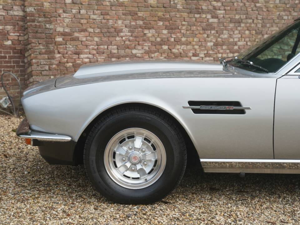 Bild 19/50 von Aston Martin V8 (1974)