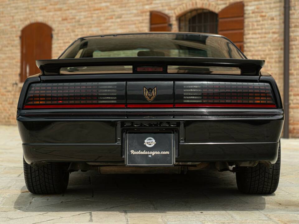 Immagine 9/50 di Pontiac Firebird TransAm (1989)