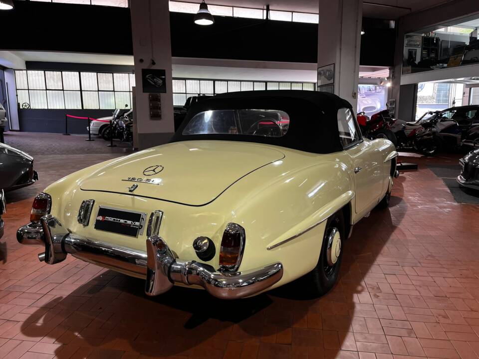 Image 6/58 of Mercedes-Benz 190 SL (1955)