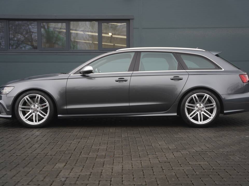 Immagine 6/50 di Audi RS6 Avant (2015)