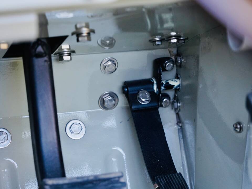 Bild 83/100 von Land Rover 88 (1968)