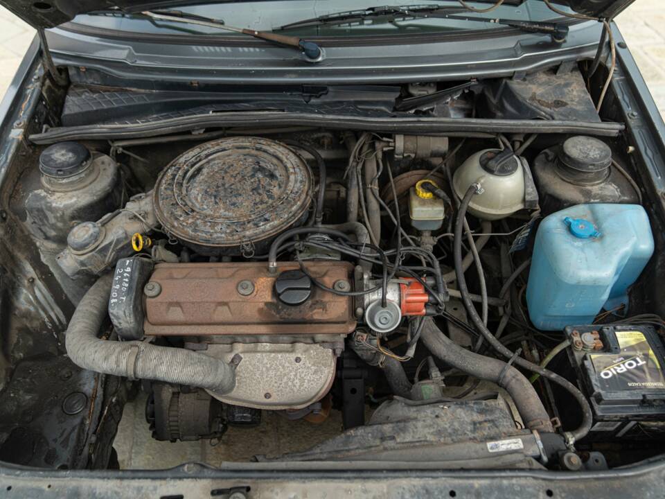 Image 38/42 de Volkswagen Golf Mk I 1.6 (1983)
