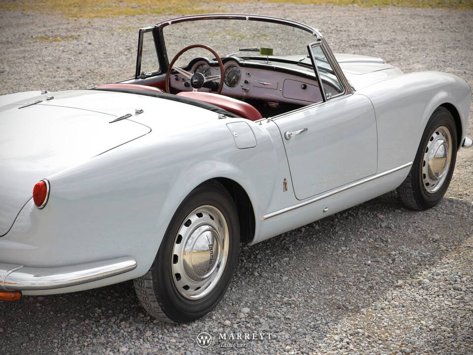 Image 50/70 of Lancia Aurelia B24 Convertible (1957)