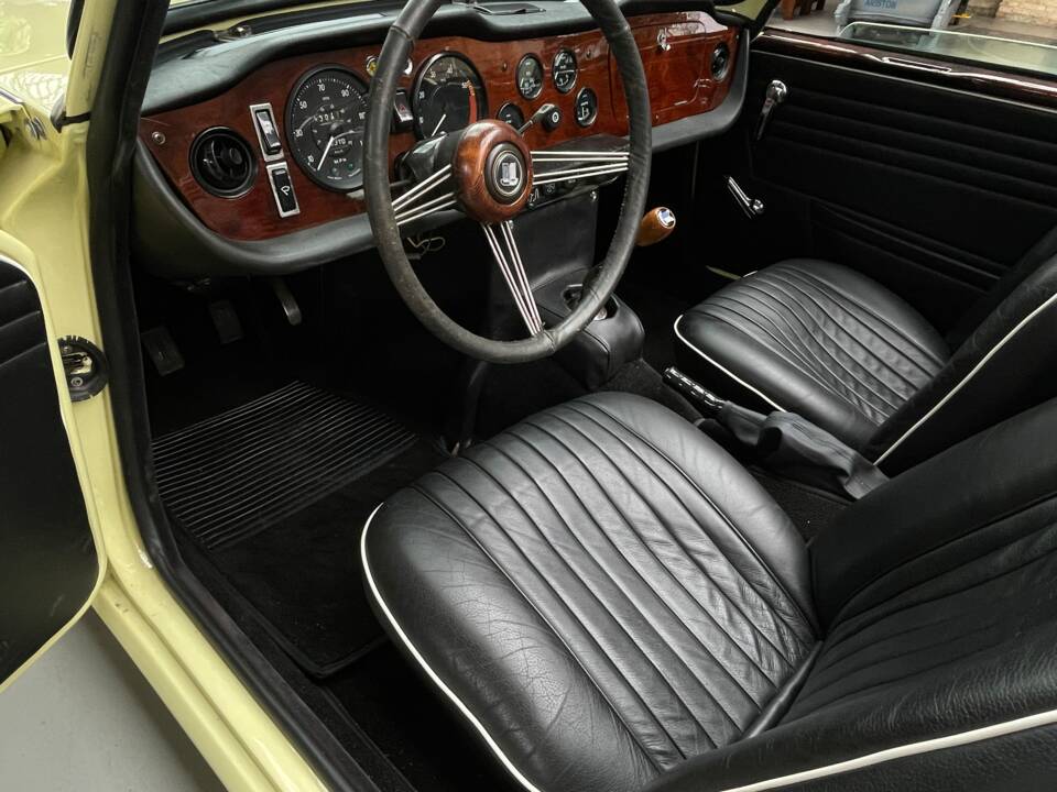 Afbeelding 14/39 van Triumph TR 250 (1967)