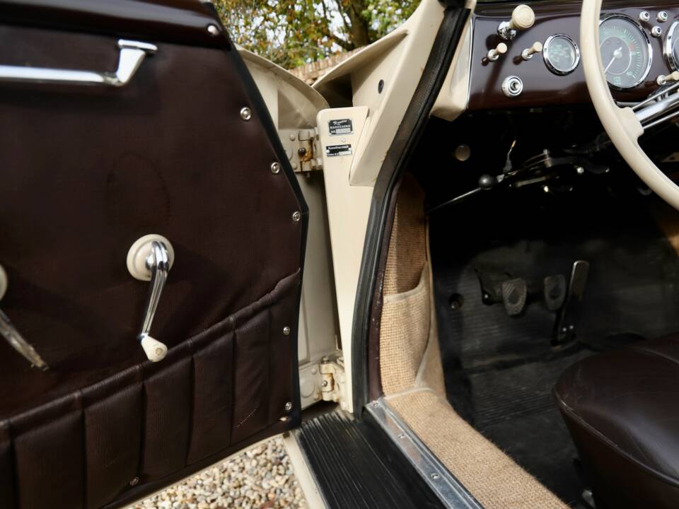 Image 34/50 de Porsche 356 1500 (1952)