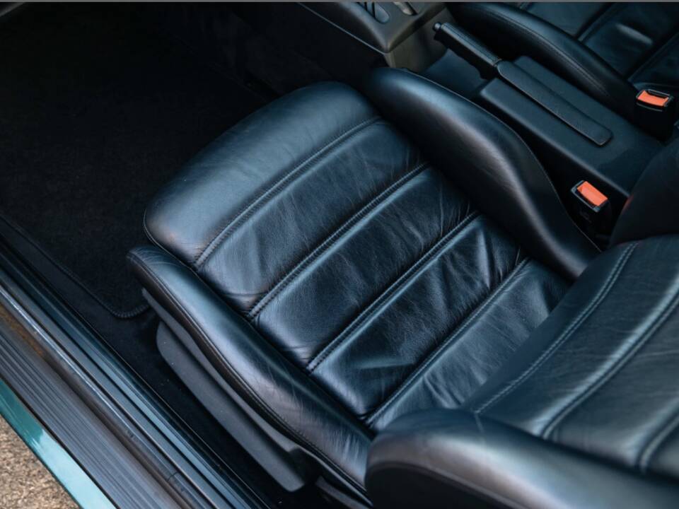 Image 19/43 of Volkswagen Corrado VR6 2.8 (1993)