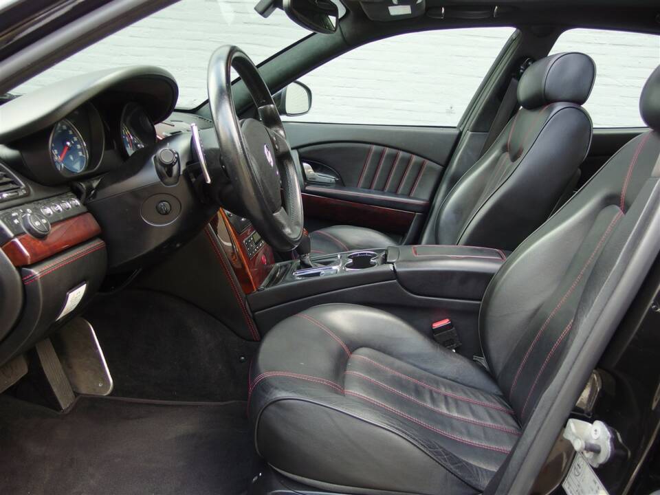 Bild 48/98 von Maserati Quattroporte S 4.7 (2010)