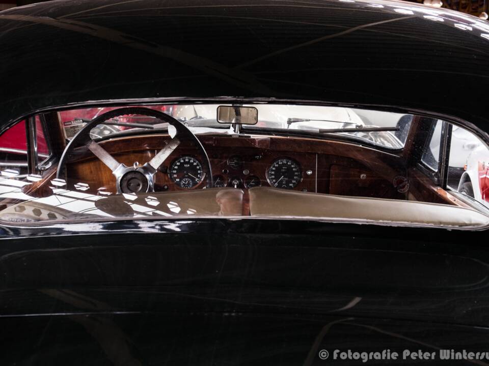 Bild 39/46 von Jaguar XK 120 FHC (1953)