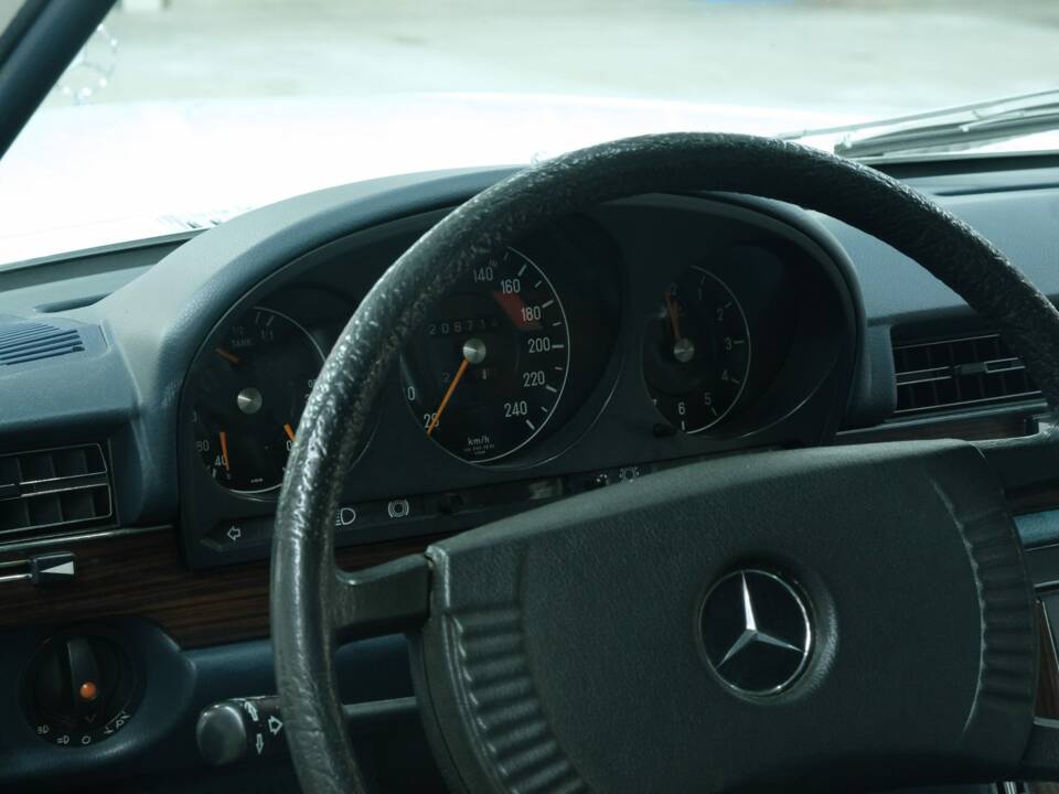 Image 29/50 de Mercedes-Benz 280 SEL (1978)