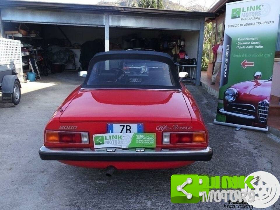 Bild 8/10 von Alfa Romeo 2000 Spider Veloce (1980)